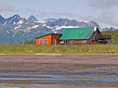 Katmai Wilderness Lodge